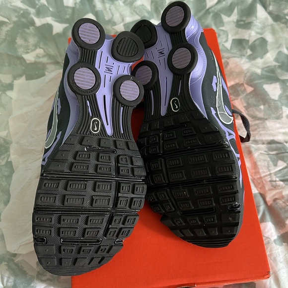 NIKE WMNS SHOX TURBO+ 13 size 7 - Picture 7 of 11